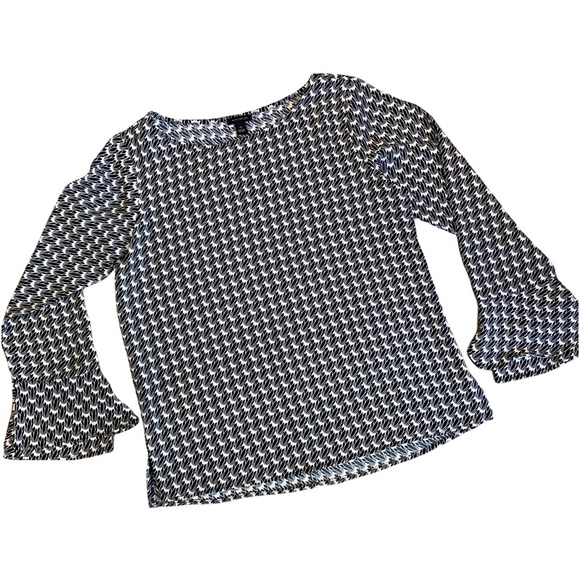 Ann Taylor Floral Geometric Black/White Print Pullover Blouse in XS - Picture 3 of 14